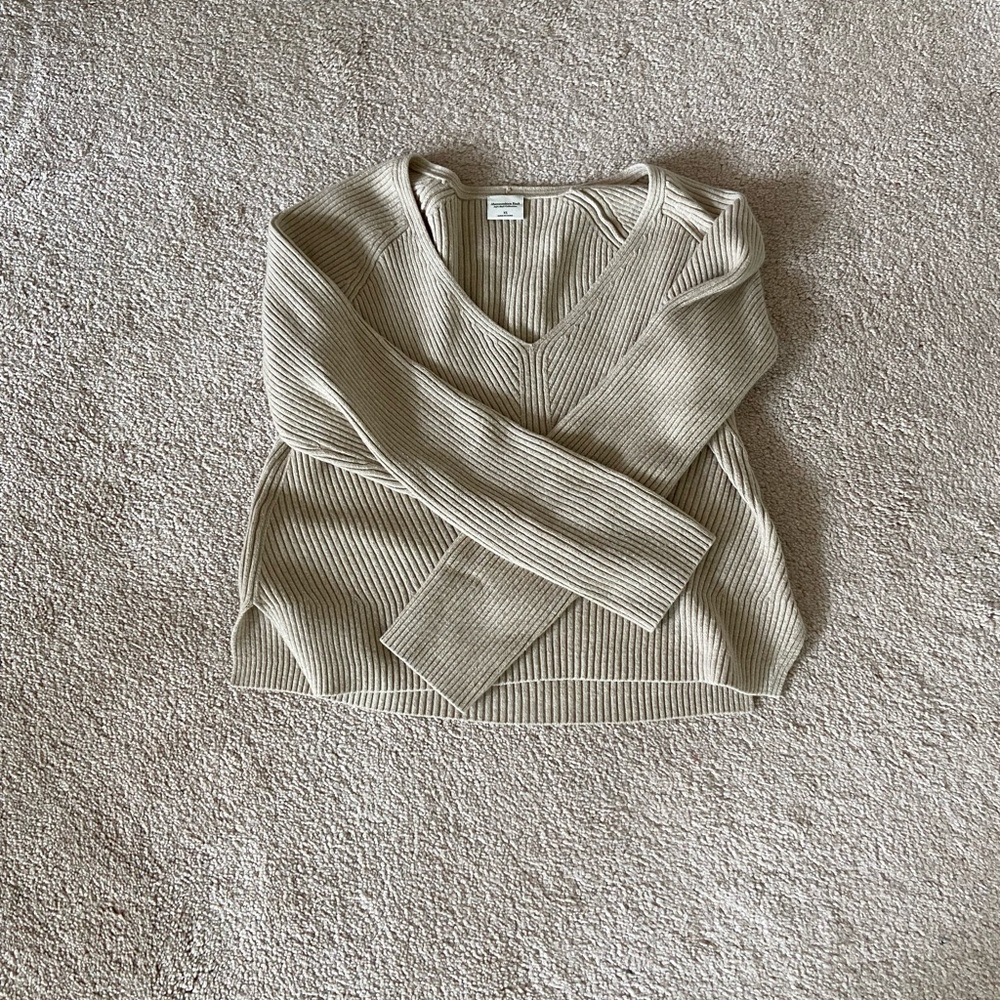 Abercrombie ribbed sweater in taupe